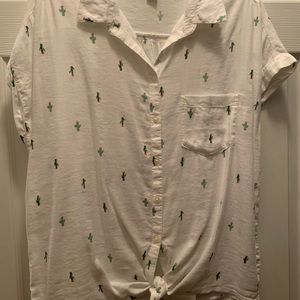 Cute Old Navy Cactus Tie Tee